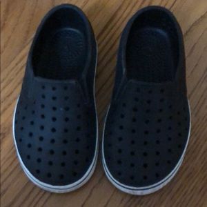 Native shoes black size 9